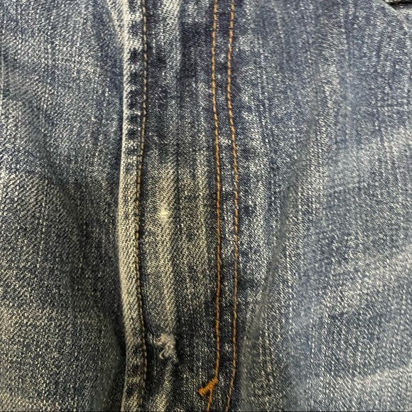 Levi’s Men 559 38 x 32 Blue Jeans Relaxed Straight Distressed Whiskers - Picture 5 of 15